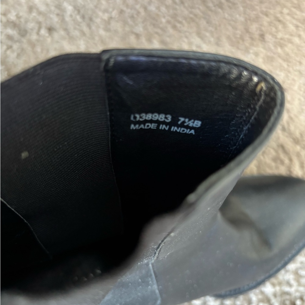 Cole Haan Black Leather Ankle Booties-size 7 1/2 - Picture 7 of 9